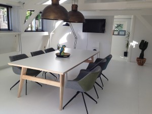 MeetingRoom21
